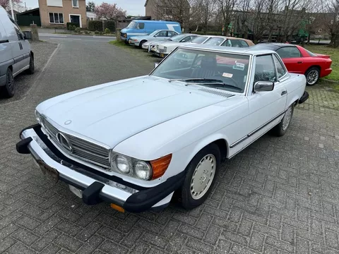 Mercedes-Benz SL-Klasse 560 SL cabrio aut. Mercedes-Benz SL-Klasse 560 SL cabrio aut.