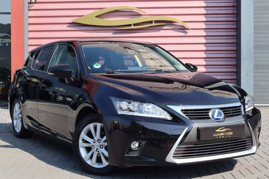 Lexus VERKOCHT!!! CT/NAVI/CAMARA/LEER/ FULL