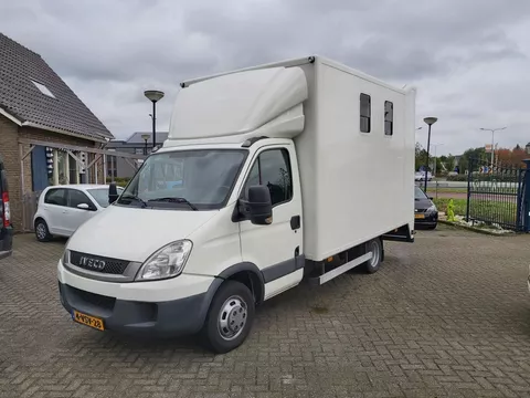 Iveco Daily Paardenvrachtwagen 40 C 11 375 paarden vervoer