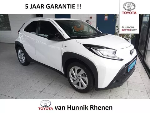 Toyota Aygo X 1.0 VVT-i Automaat First | Stoelverw | LED | Apple-Android |
