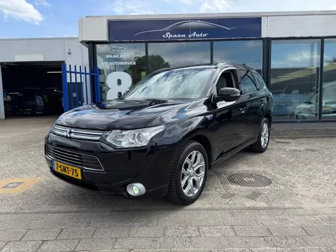 Mitsubishi Outlander 2.0 PHEV Instyle+ l DEALER ONDERHOUDEN. NWE ACCU l Leer l Pano l