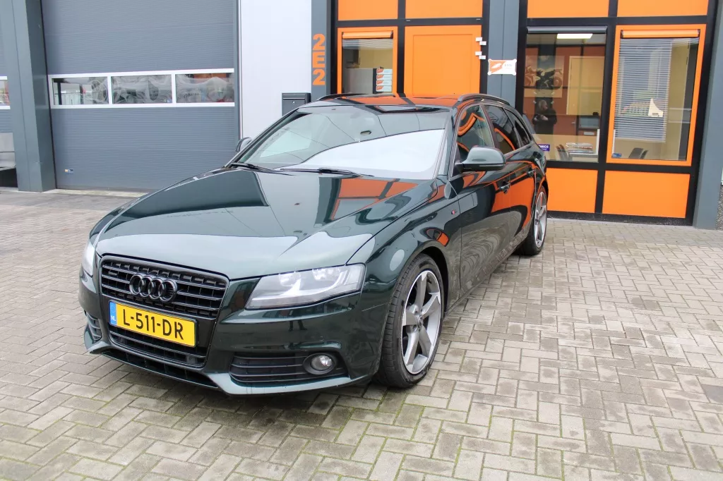 Audi A4 Avant 3.2 FSI quattro S-line