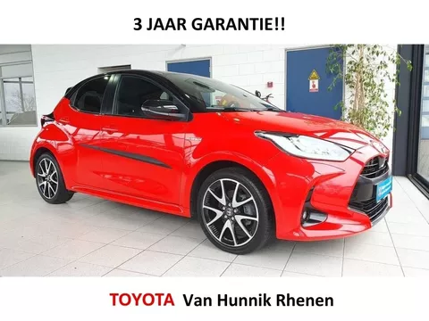Toyota Yaris 1.5 Launch Edition | Stoel en stuur verw | HUD | Keyless |