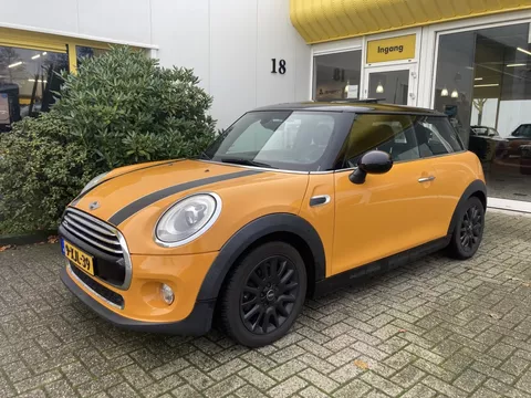 MINI Mini 1.5 Cooper First Born Edition Panodak Head-Up Harman/Kardon