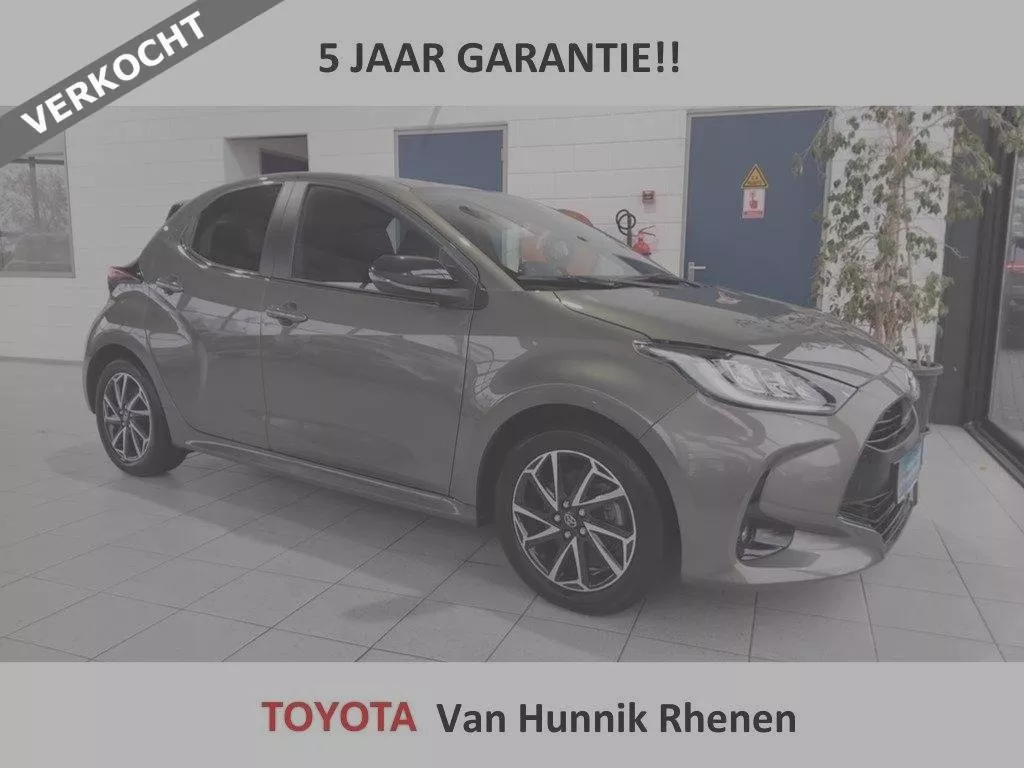 Toyota Yaris 1.5 Style | HUD | Keyless | Apple/Android | Stoel en stuur verw VERKOCHT