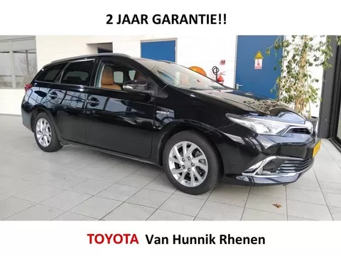 Toyota Auris Touring Sports 1.8 Hybrid Lease Pro | Leer | Stoelverwarming | Pano | Parksens