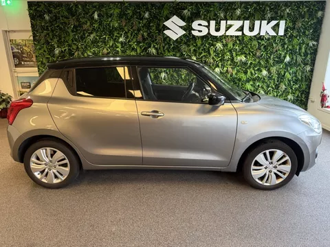 Suzuki Swift Airco Sportvelgen 1.2 Select A uitrijcamera Stoelverwarming Handsfree bellen