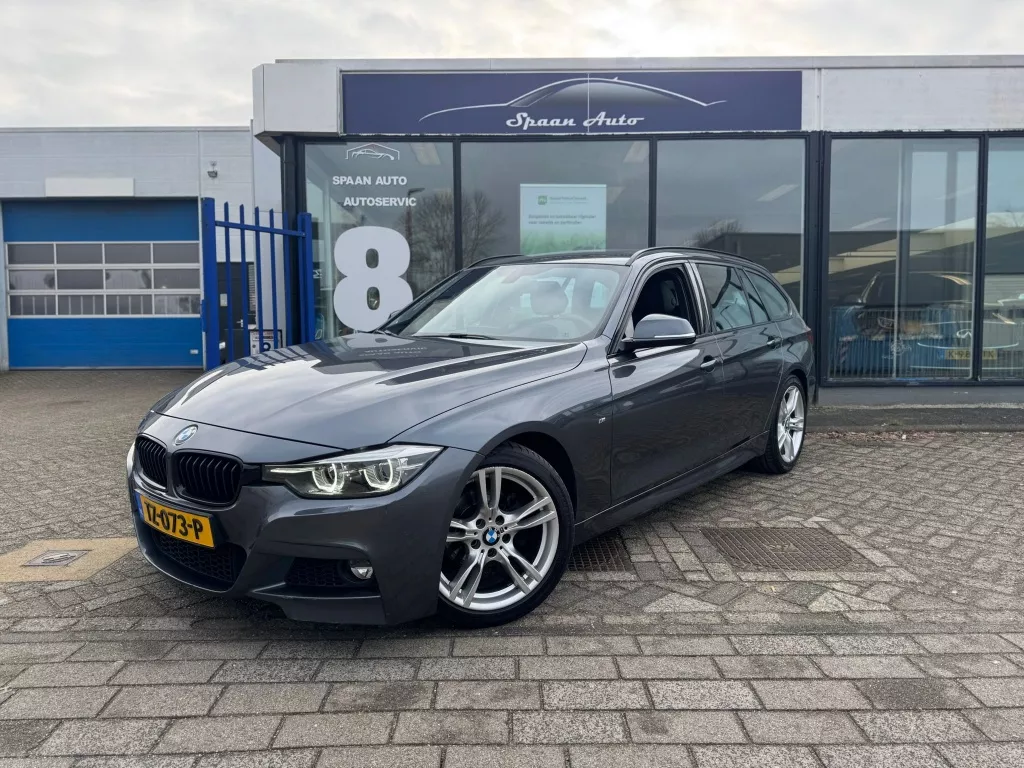 BMW 3 Serie Touring 320i M-Sport Edition | LEER | HEAD-UP | CARPLAY | NWE KETTING
