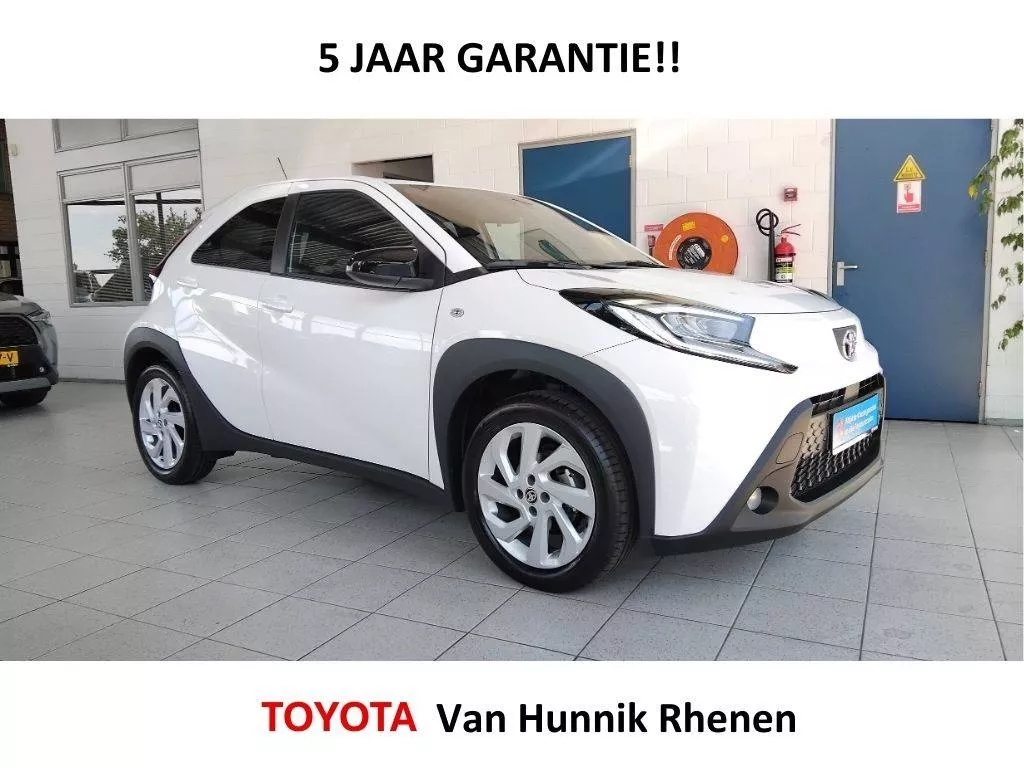 Toyota Aygo X 1.0 VVT-i First Automaat | Aplle/Android | Stoelverw | LED | Cam