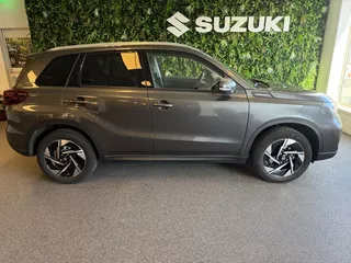 Suzuki Vitara fabrieksgar. t/m 24-08-2034 1.4 B.jet Style SH Clima CC Navi PDCv+a Apple Android LMV