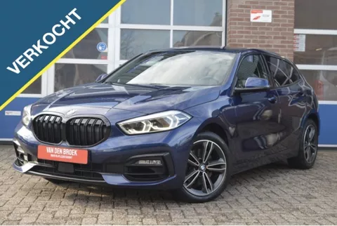 BMW 1-serie 118i Executive | AUT - VRT.DASH - BLACKLINE