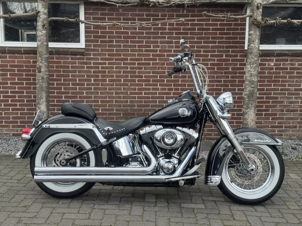 Harley-Davidson 103 FLSTC Heritage Classic