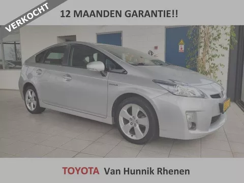 Toyota Prius 1.8 Aspiration | Parkeersensoren | HUD | Cruisecontrol | Navigat VERKOCHT