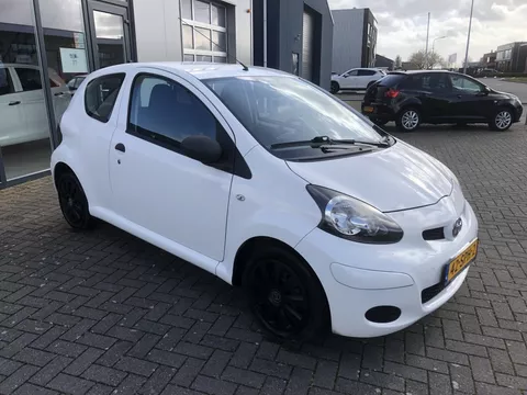 Toyota Aygo 1.0-12V Now