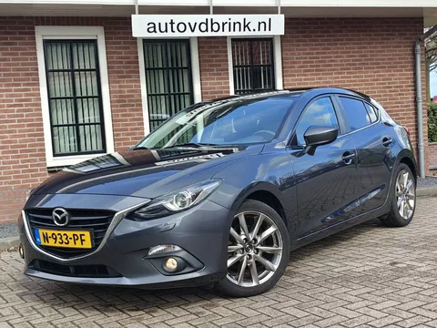 Mazda 3 2.0 GT-M Line, CAMERA / STOELVERWARMING