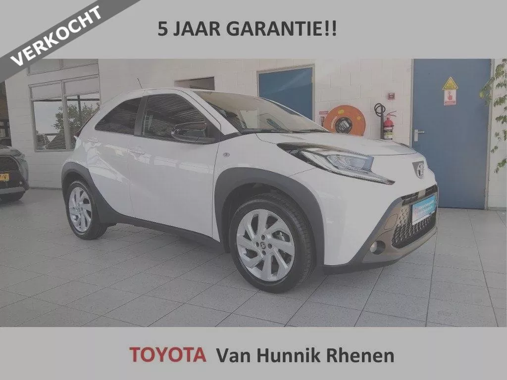 Toyota Aygo X 1.0 VVT-i First Automaat | Aplle/Android | Stoelverw | LED | Cam VERKOCHT