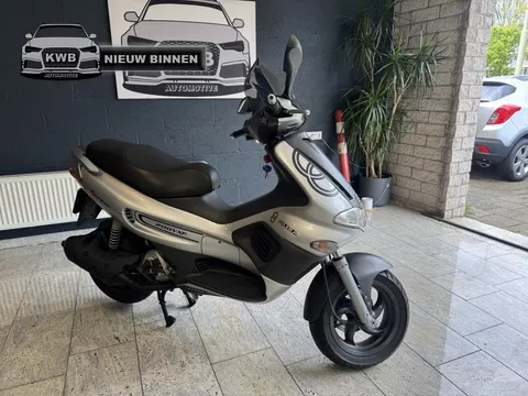 Gilera motorscooter Runner 200 VXR Origineel Nieuwstaat