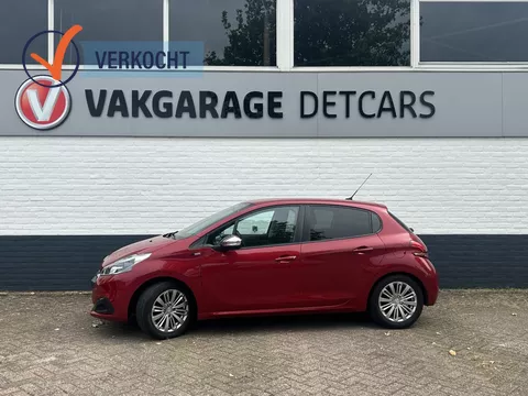 Peugeot 208 1.2 PT Blue Lease