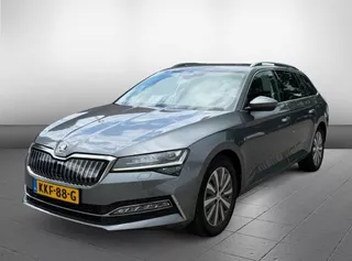 &Scaron;koda Superb Combi Adaptive Cruise Apple Carplay