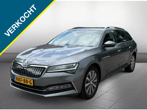 &Scaron;koda Superb Combi Adaptive Cruise Apple Carplay