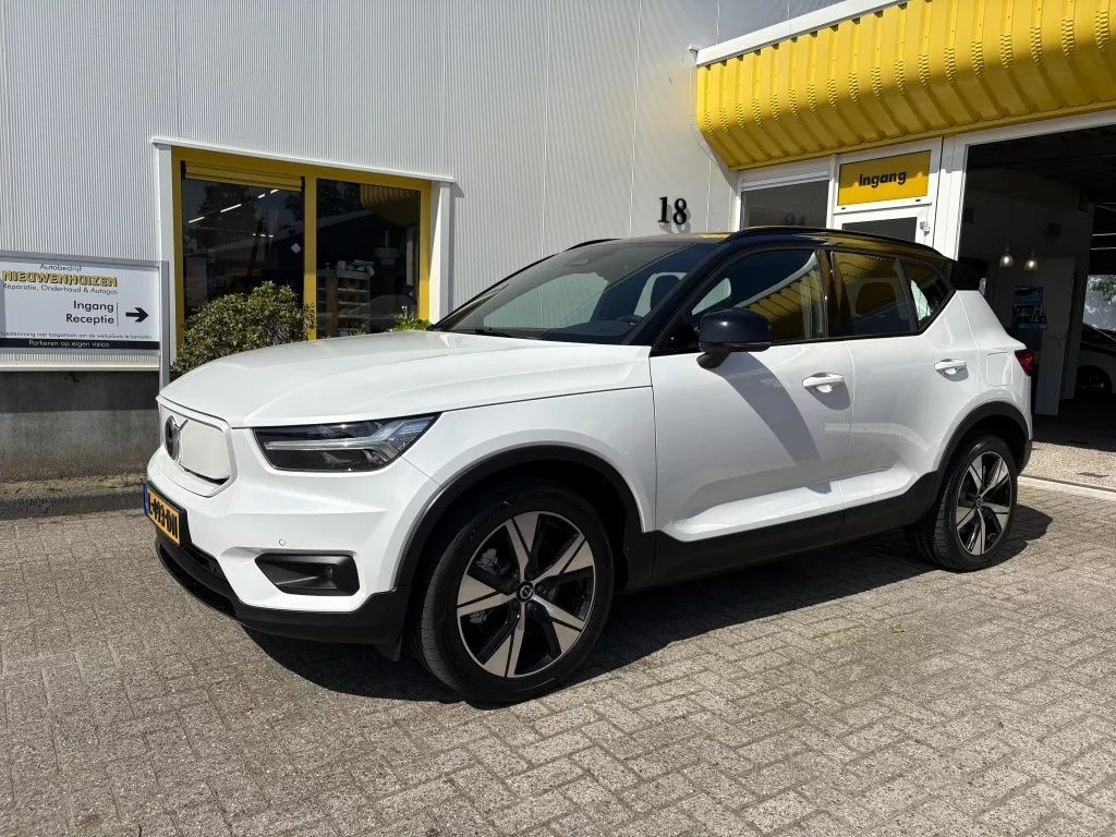 Volvo XC40 Recharge P8 AWD R-Design Navi Stoelverwarming