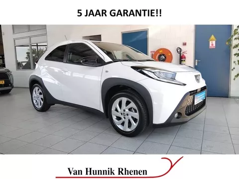 Toyota Aygo X 1.0 VVT-i Automaat First | Stoelverw | LED | Apple-Android |