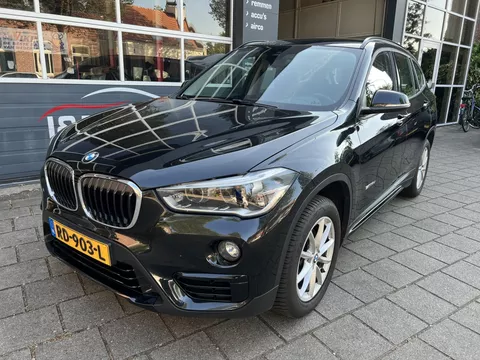 BMW X1 sDrive18d Executive Airco Trekhaak