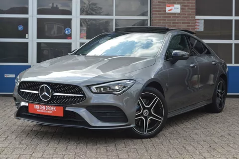 Mercedes-Benz CLA-Klasse 250 e AMG | HYBRID - PANODAK - CAMERA