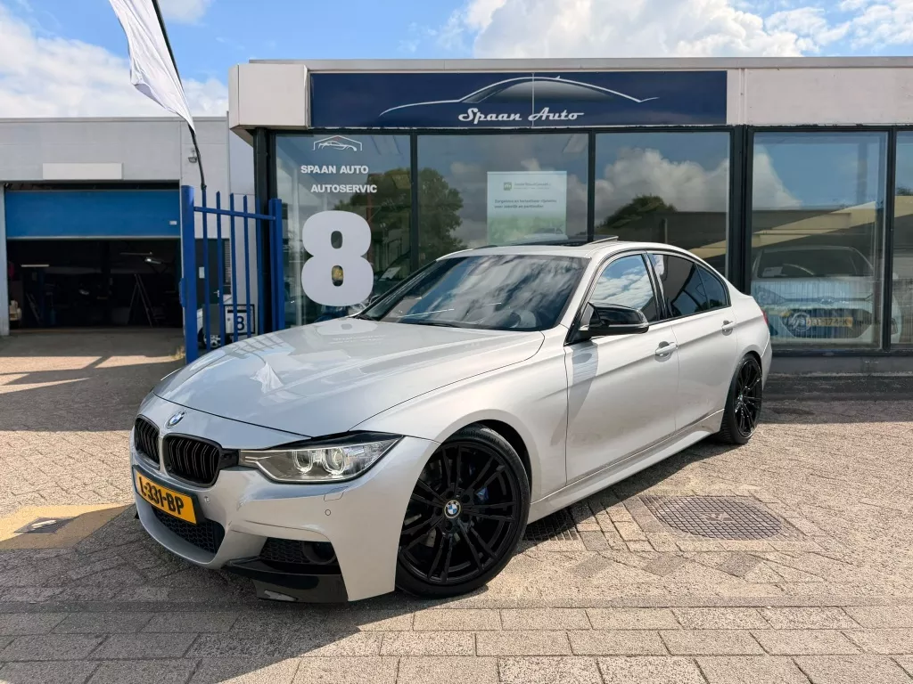 BMW 3-serie 335i xDrive High Executive | PANO | LEER | H&amp;K | 420PK-KANON