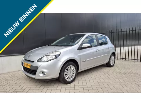 Renault Clio 1.2 Collection NAVI PARKSENSOR NAP CRUISE