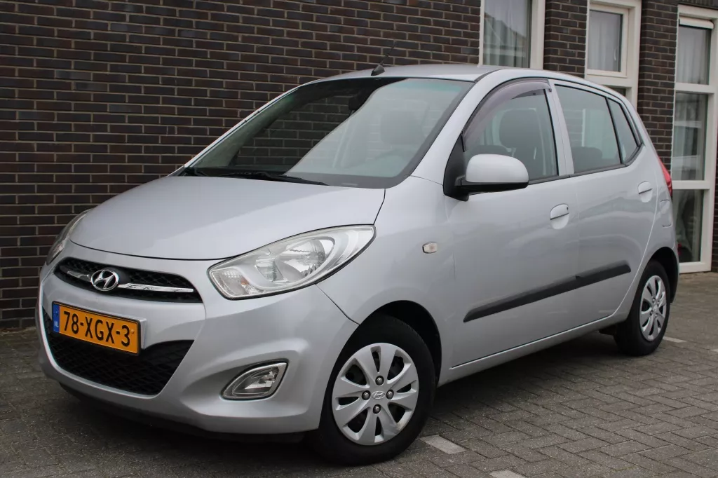 Hyundai i10 1.2 Plus-airco-cruise-hoogzit-lage km stand