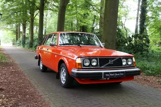 Volvo 244 L Stuurbekrachtiging en 4-Traps automaat met OD.