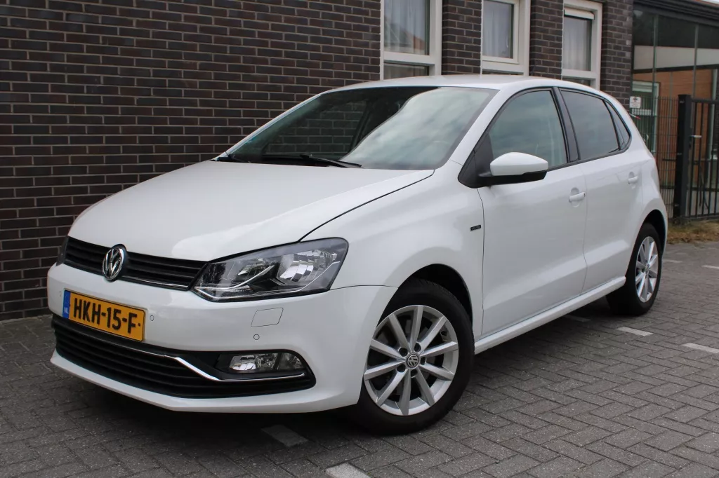 Volkswagen Polo 1.2 TSI Comfortline-2015-5 drs-navi-cruise-clima