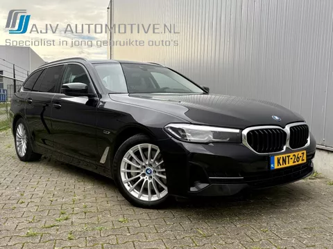 BMW 5 Serie Touring 530e X-DRIVE HIGH EXECUTIVE / TREKHAAK / LEDER