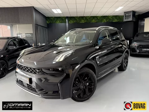 Lynk &amp; Co 01 1.5 Plug-in Hybrid 261PK BLACK EDITION 360 CAM