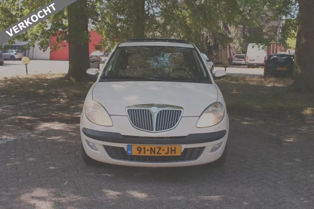 Lancia Ypsilon 1.4-16V Platino VERKOCHT
