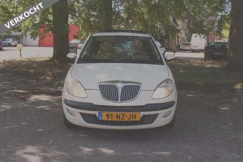 Lancia Ypsilon 1.4-16V Platino VERKOCHT