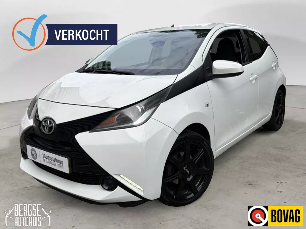 Toyota Aygo 1.0 VVT-i x-play Airco Camera Bt Lmv
