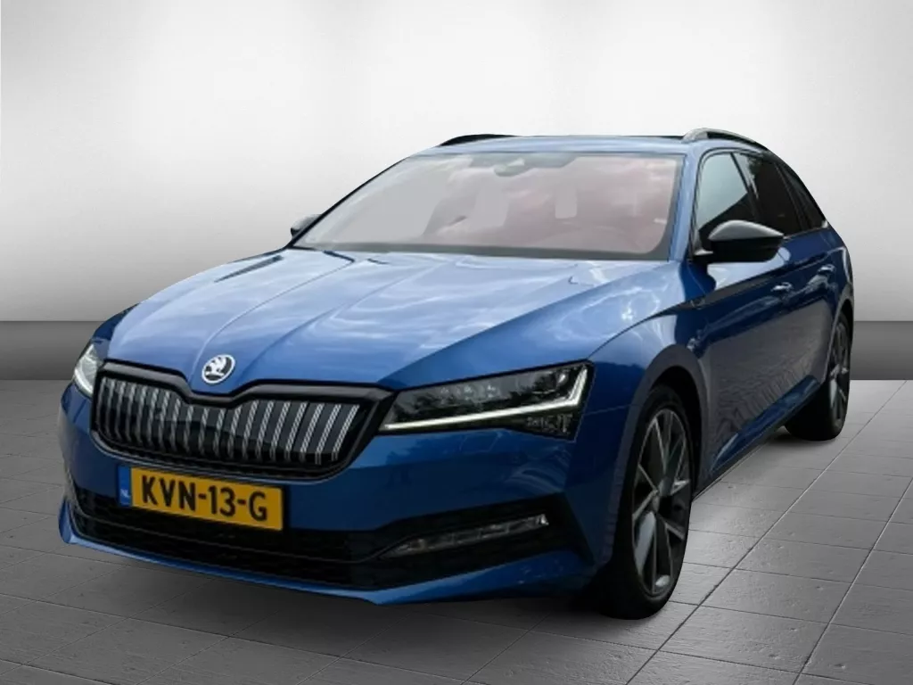 &Scaron;koda Superb Combi 1.4 TSI iV Sportline virtual SOH 95% cockpit, memory seat