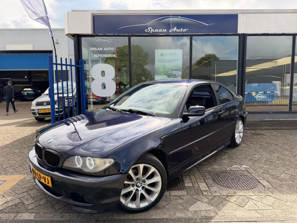BMW 3 Serie Coupe 318Ci Executive | LIEFHEBBERSAUTO | CARPLAY | AIRCO | STOELVERW.