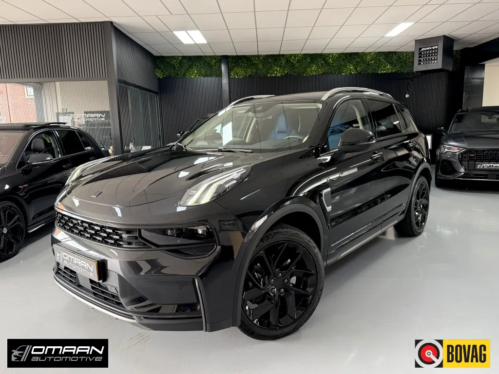 Lynk &amp; Co 01 1.5 Plug-in Hybrid 261PK BLACK EDITION 360 VOL