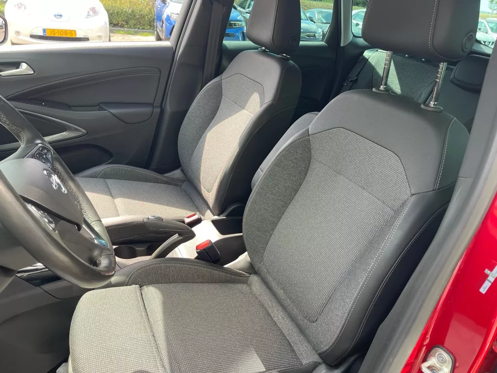 Opel Crossland 1.2 Turbo Elegance 130pk, Carplay, Stoel en Stuurverwarming Opel Crossland 1.2 Turbo Elegance 130pk, Carplay, Stoel en Stuurverwarming
