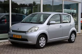Daihatsu Sirion 2 1.0-12V Premium