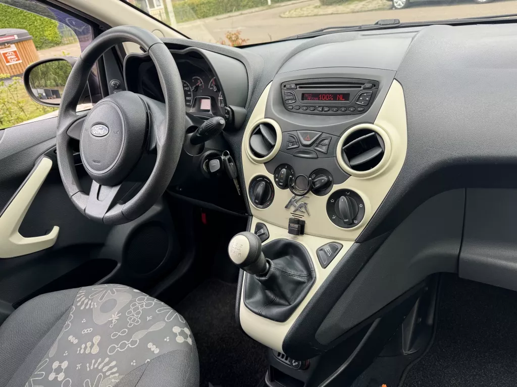 Ford Ka 1.2 Cool & Sound s/s Airco Aux Lmv Nap Ford Ka 1.2 Cool & Sound s/s Airco Aux Lmv Nap