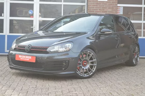 Volkswagen Golf 2.0 GTI Edition 35 | AUT - STAGE2 - LEDER
