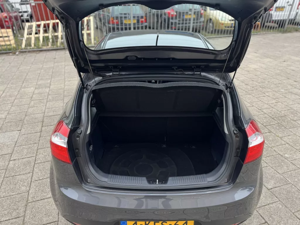 Kia Rio 1.2 CVVT Comf. Pack Airco Navi Lmv BT Nap Kia Rio 1.2 CVVT Comf. Pack Airco Navi Lmv BT Nap