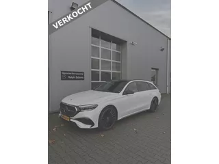 Mercedes-Benz E-Klasse Estate *trekhaak* 300 e AMG *Apple Carplay, Ambient, pano* VERKOCHT