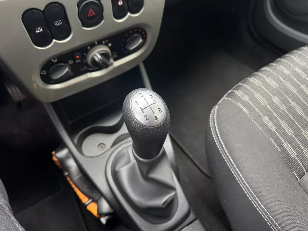 Dacia Sandero 1.2 Blackline Airco Pdc Lmv Nap Dacia Sandero 1.2 Blackline Airco Pdc Lmv Nap