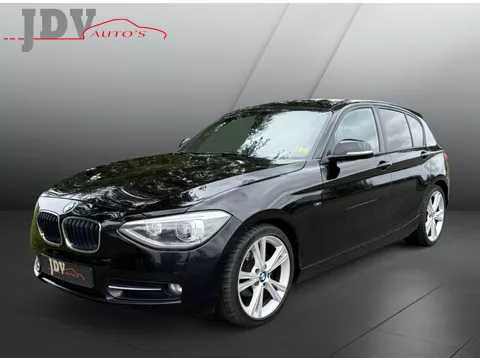 BMW 1-serie 116i airco pano trekhaak leder