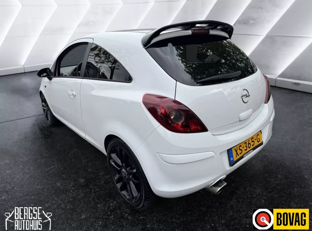 Opel Corsa 1.2 16V Edition Airco Lmv Opel Corsa 1.2 16V Edition Airco Lmv
